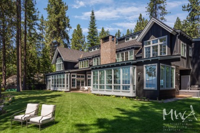 GOLF LINKS DRIVE RESIDENCE